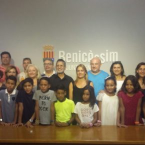 Ciudadanos recibe a los niños del programa Vacaciones en Paz