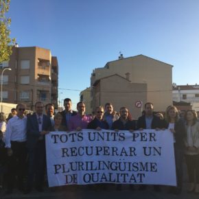 Cs de Vila-real apoya a los padres del CEIP José Soriano en su protesta por la eliminación del modelo experimental Cs de Vila-real apoya a los padres del CEIP José Soriano en su protesta por la eliminación del modelo experimental