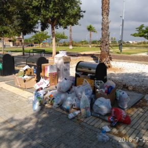 Cs de Burriana denuncia la suciedad en los alrededores del polifuncional destinado para las escuelas de verano