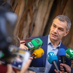 Cs defiende la Constitución en Vinaròs frente a quienes permiten el uso de instalaciones públicas para apoyar al procés Cs defiende la Constitución en Vinaròs frente a quienes permiten el uso de instalaciones públicas para apoyar al procés